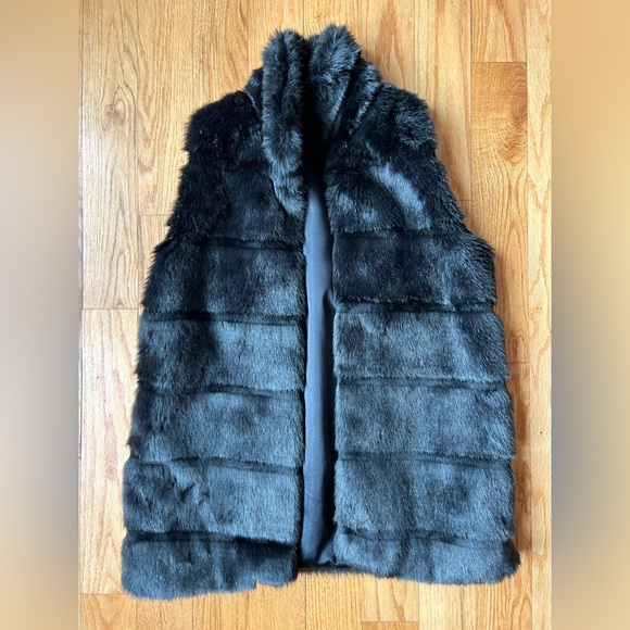 Hunter Bell faux fur black vest S
